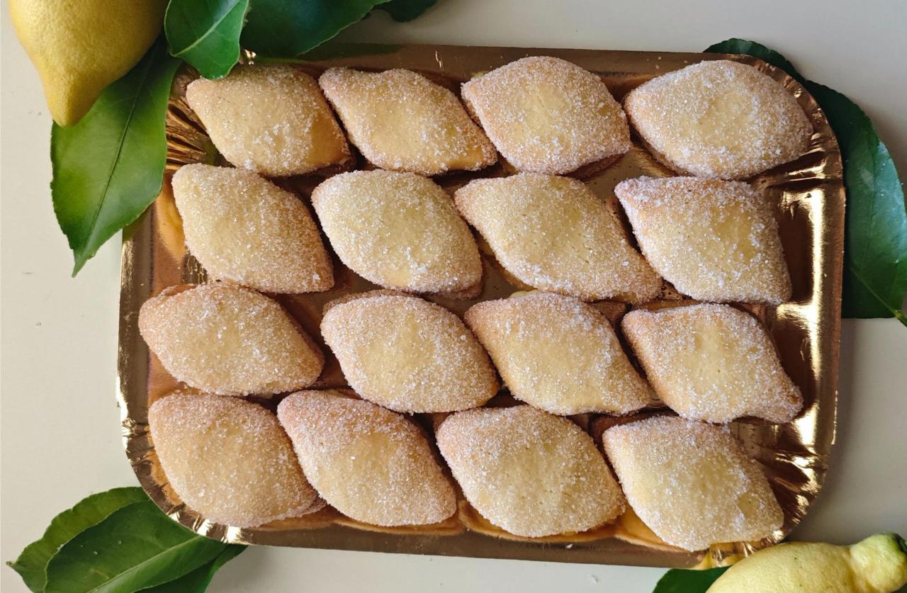 Limoni di frolla con crema pasticcera - ricetta di afuocolento